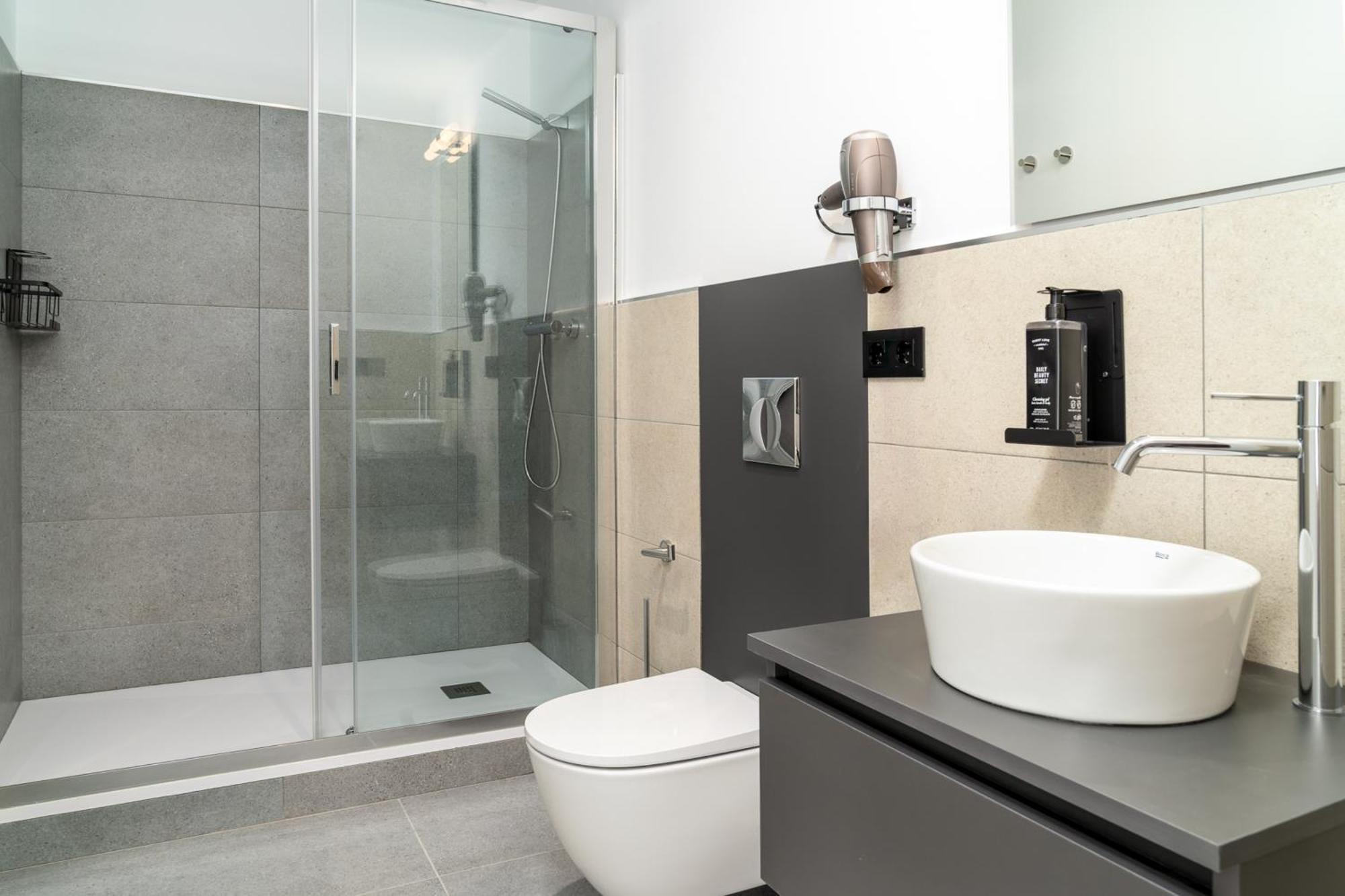 Limehome Valencia Carrer D'Antonio Ferrandis Buitenkant foto