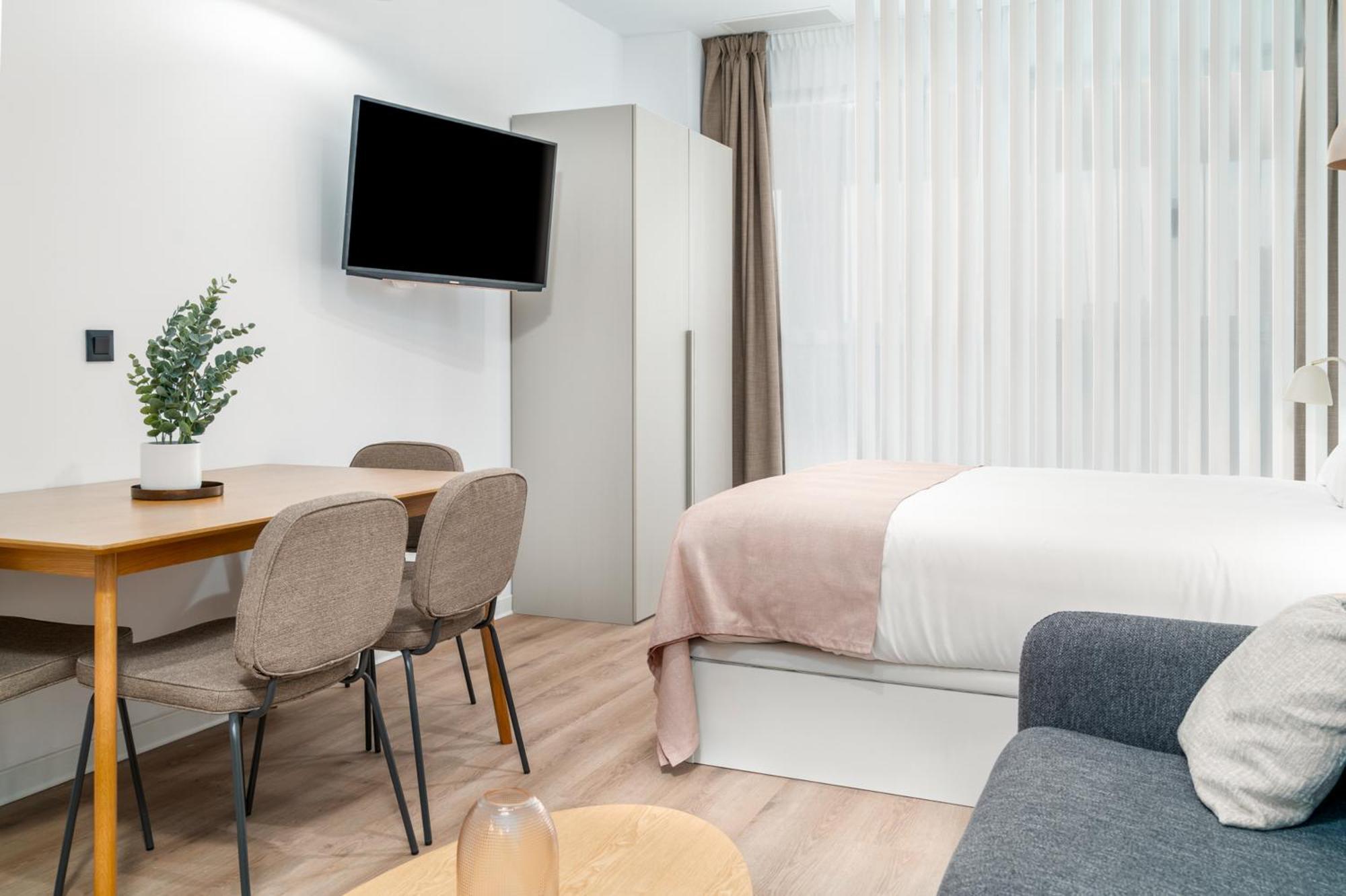 Limehome Valencia Carrer D'Antonio Ferrandis Buitenkant foto